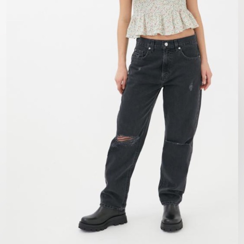 NWT BDG Mid-rise Boyfriend Jeans